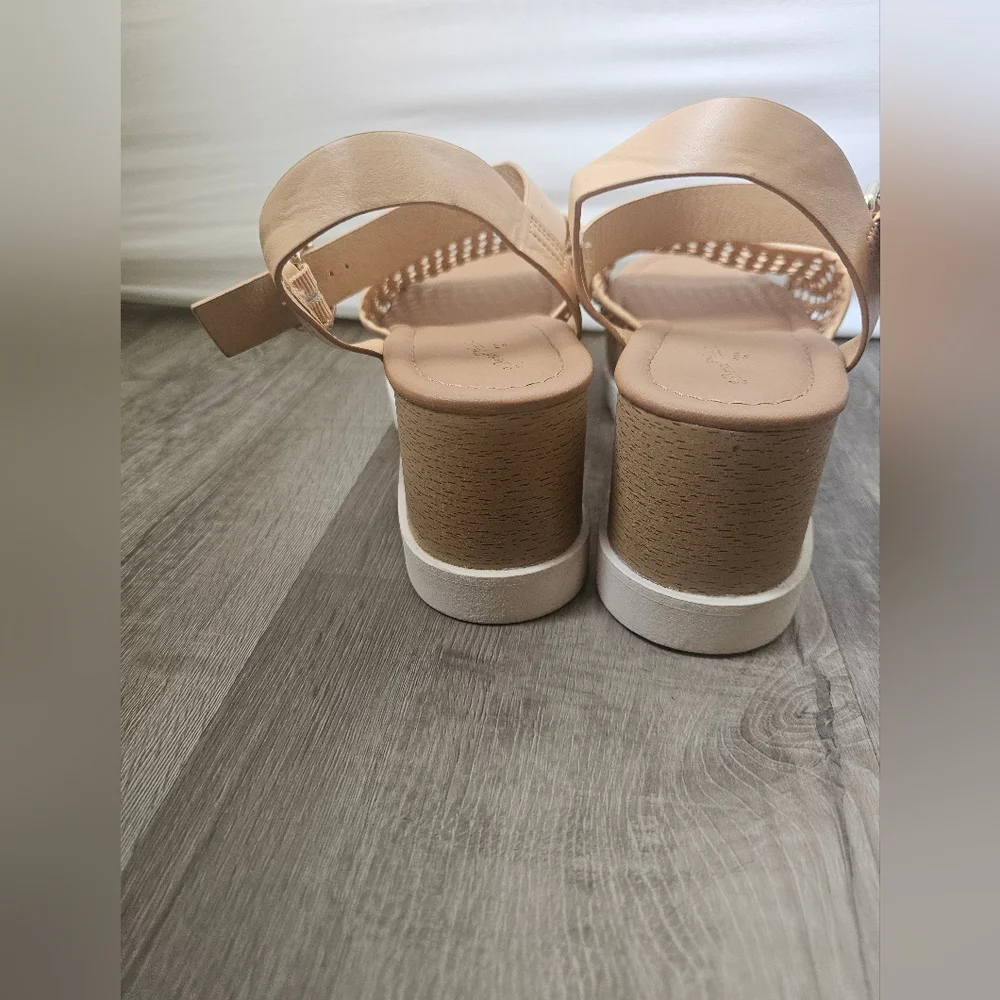 ​Universal Thread Woven Platform Wedge Sandals - Size 9.5